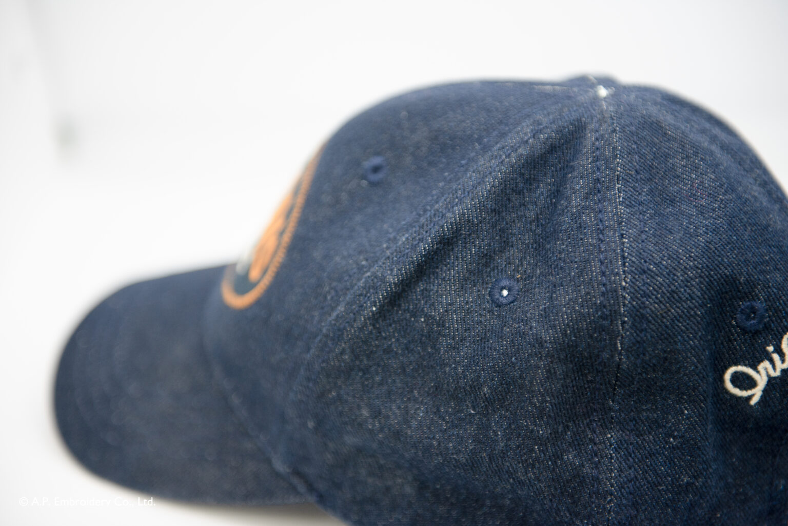 B063_Hat_Eyelet